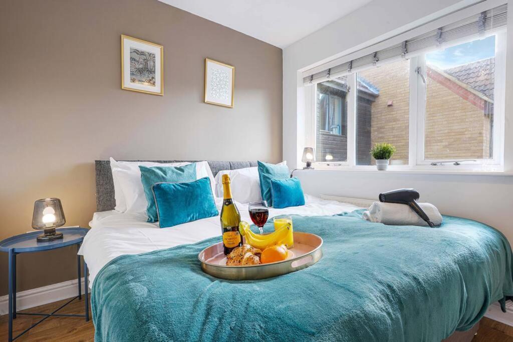 Forthill House - Close To City Centre - Free Parking, Super-Fast Wifi And Smart Tv With Netflix By Yoko Property Villa Milton Keynes Exteriör bild